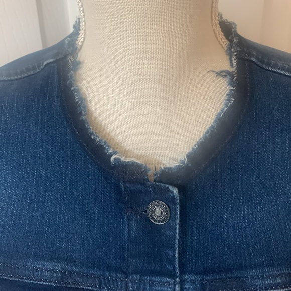 NWT “7 For All Mankind” Slim Fit Jean Jacket - M - Picture 3 of 16